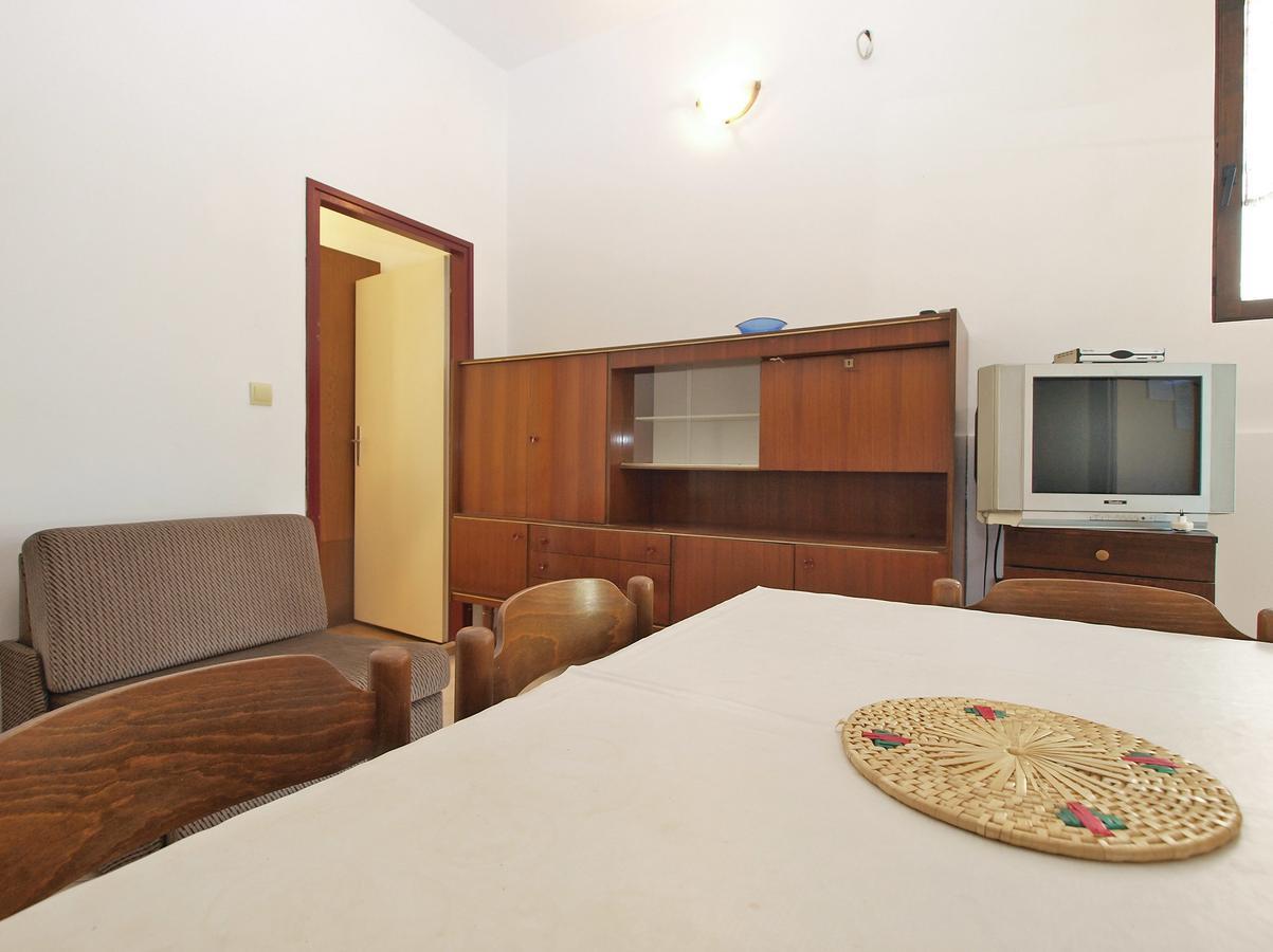 Apartment Sonja 695 พูลา ภายนอก รูปภาพ
